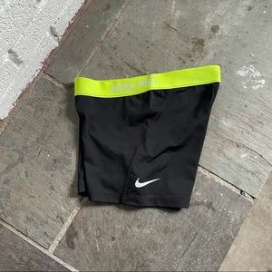 Nike Pro size medium